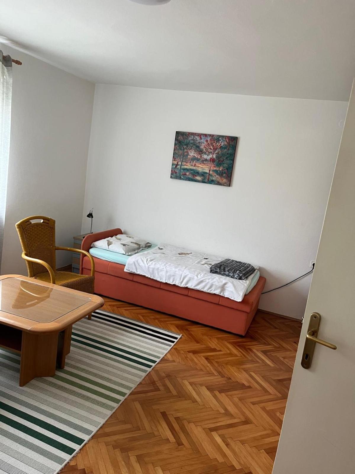 Gospić Apartman Ivka מראה חיצוני תמונה
